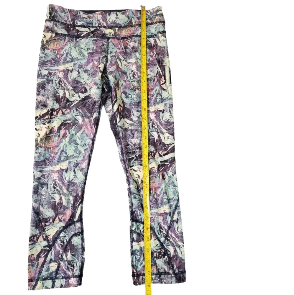 Lululemon Women's Run Top Speed Iridescent Multi-color Crop‎ Leggings 4